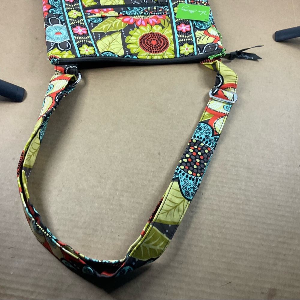 New Vera Bradley Flower Shower Hipster - Picture 7 of 7